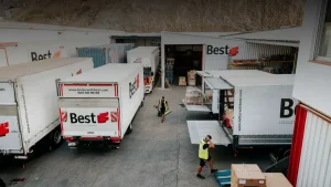 imagen de carga en importaciones y exportaciones en almacén